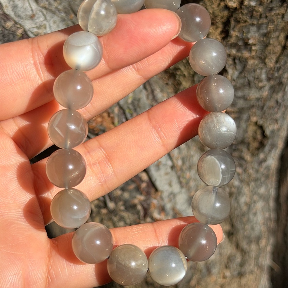 11.5mm‎ stretchable silver moonstone bracelet 0769